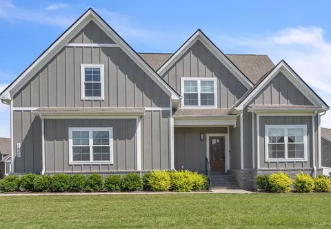 1860 Rhonda Dr, Christiana, TN 37037