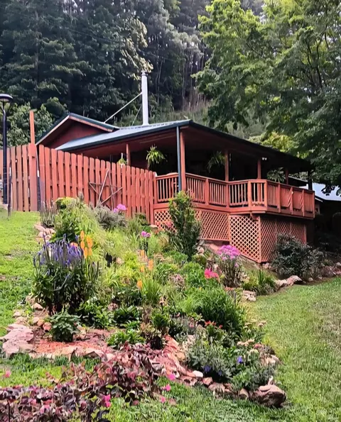 229 Smokey Run Rd, Tellico Plains, TN 37385