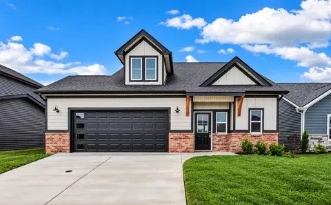 2725 Brewster Dr, Clarksville, TN 37042