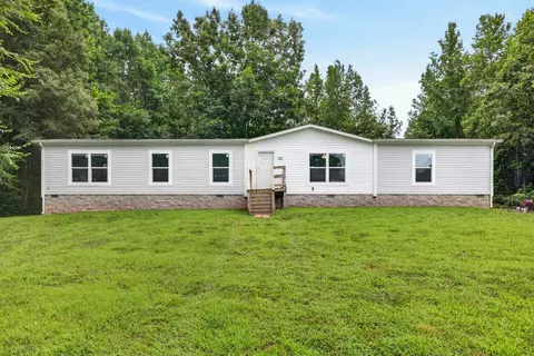 Exterior - 155 Earls Rd, Dover, TN 37058 photo 2 of 11