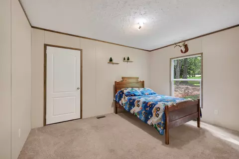 Bedroom - 155 Earls Rd, Dover, TN 37058 photo 3 of 5