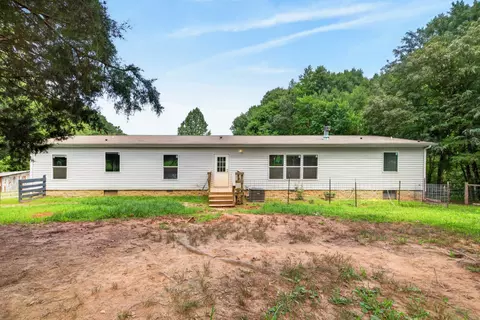 Exterior - 155 Earls Rd, Dover, TN 37058 photo 11 of 11