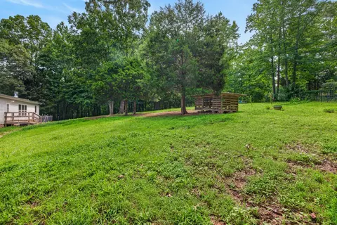 Exterior - 155 Earls Rd, Dover, TN 37058 photo 7 of 11