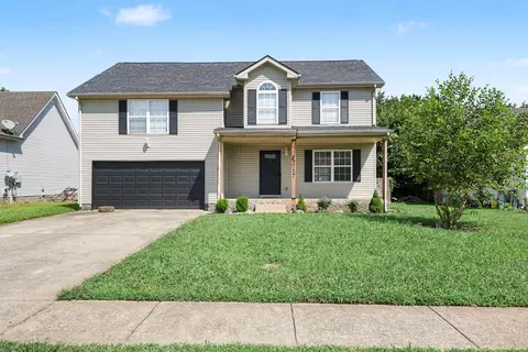 3717 S Naples Ct, Clarksville, TN 37040