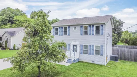1221 Durham Rd, Knoxville, TN 37931