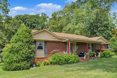 1001 Due West Cir, Lafayette, TN 37083