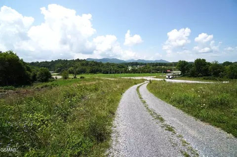 738 W Highway 25 70, Newport, TN 37821