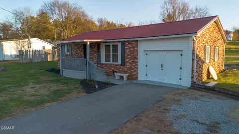 2687 W Old A J Hwy, Strawberry Plains, TN 37871