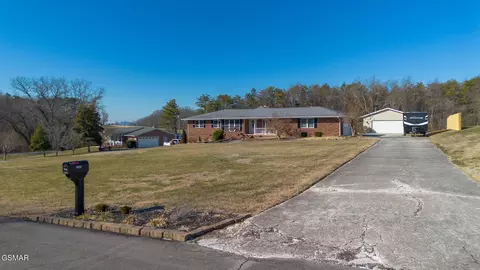 1567 Laurel Hills Cir, Jefferson City, TN 37760