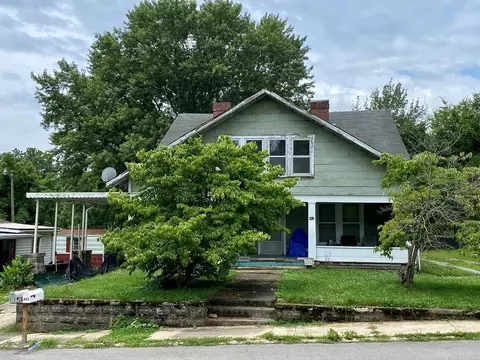 462 S Henry St, Morristown, TN 37813