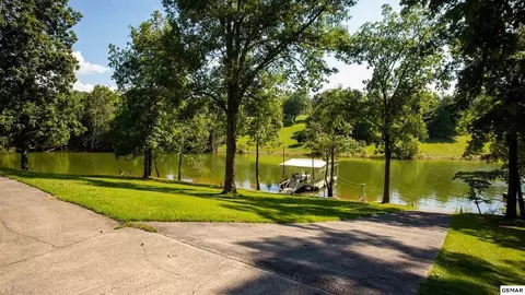 7735 Byron Dr, Talbott, TN 37877 photo 3