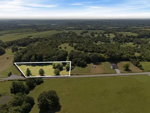4750 Morrow Rd, Woodlawn, TN 37191