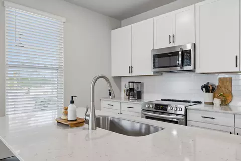 Kitchen - 280 Casper Dr, Spring Hill, TN 37174 photo 5 of 6