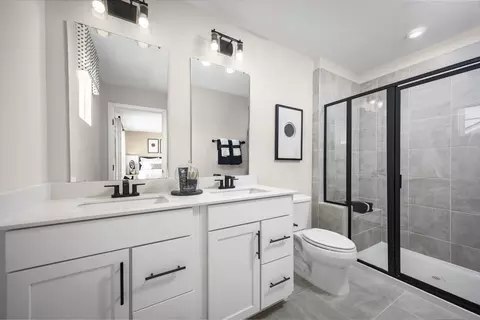 Bath - 3348 Darrell Dr, Murfreesboro, TN 37128 photo 2 of 2