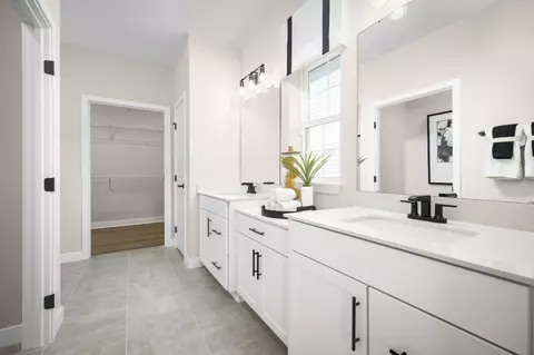 Bath - 3348 Darrell Dr, Murfreesboro, TN 37128 photo 1 of 2