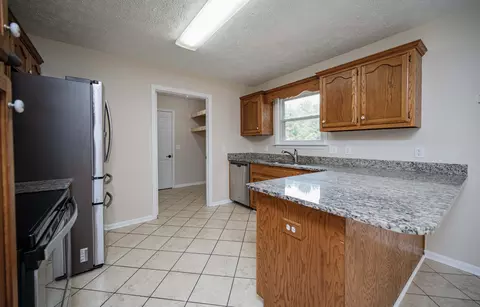 Kitchen - 1306 Cason Trl, Murfreesboro, TN 37128 photo 1 of 8