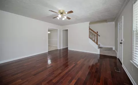 Living - 1306 Cason Trl, Murfreesboro, TN 37128 photo 3 of 5