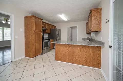 Kitchen - 1306 Cason Trl, Murfreesboro, TN 37128 photo 4 of 8