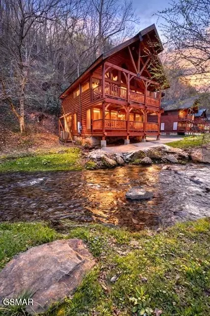 331 Caney Creek Rd, Pigeon Forge, TN 37863
