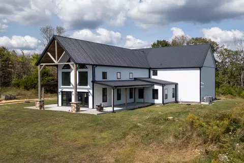 4467 Old Highway 52 E, Westmoreland, TN 37186