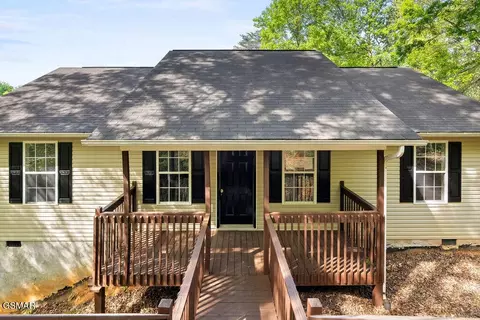 3246 Four M Cir, Kodak, TN 37764