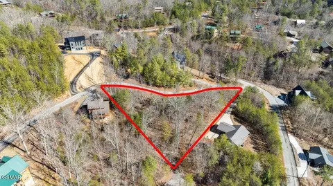 128 Bear Vly, Sevierville, TN 37876