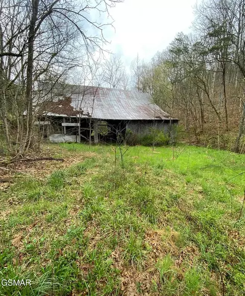 3 Gists Creek Rd, Sevierville, TN 37876