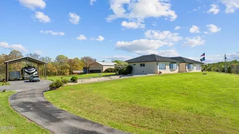 370 Ailey Rd, Dandridge, TN 37725