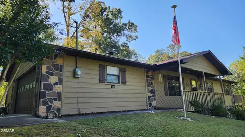 3317 Tanglewood Dr, Sevierville, TN 37876