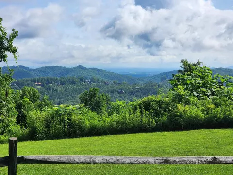 3 Majestic View Way, Sevierville, TN 37862