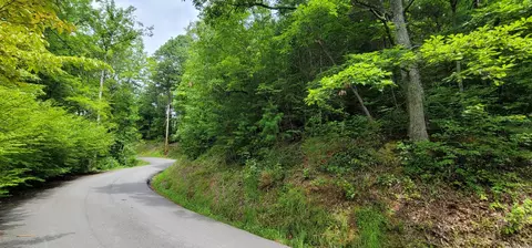 23 Stepping Stone Dr, Sevierville, TN 37862