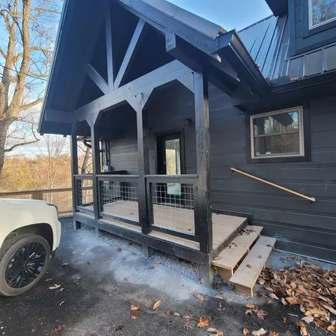 1847 Beach Front Dr, Sevierville, TN 37876