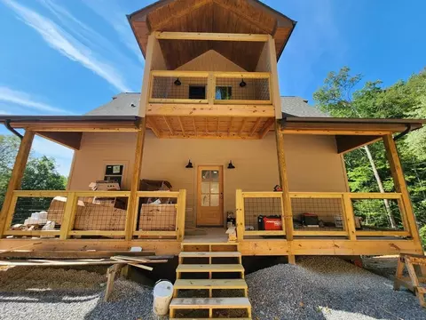 2143 Newt Huff Ln, Sevierville, TN 37862