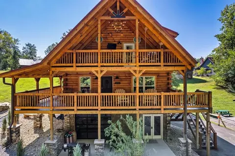 240 Tsali Way, Sevierville, TN 37876