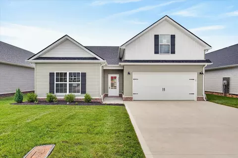 2692 Brewster Dr, Clarksville, TN 37042