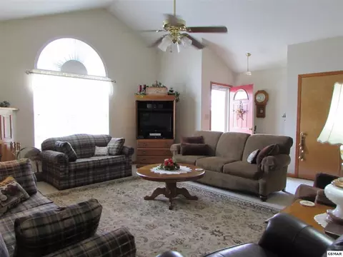 8121 W Pointe Dr, Talbott, TN 37877 photo 8
