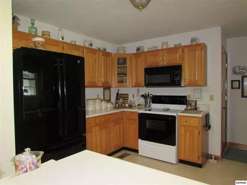 8121 W Pointe Dr, Talbott, TN 37877 photo 4