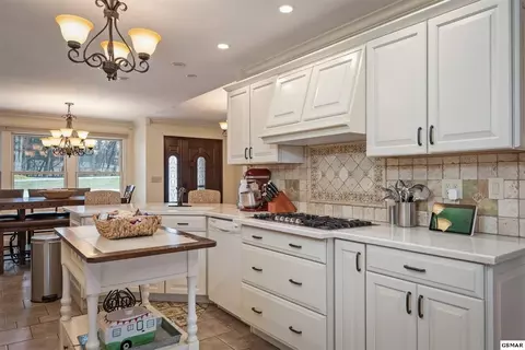 1024 Pullen Rd, Sevierville, TN 37862 photo 6