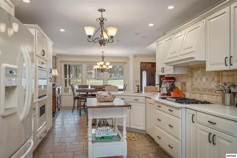 1024 Pullen Rd, Sevierville, TN 37862 photo 5