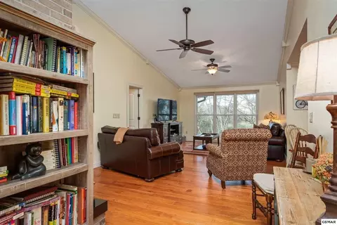 1024 Pullen Rd, Sevierville, TN 37862 photo 20