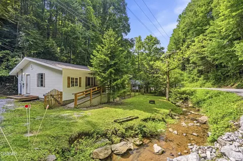 250 Cartertown Rd, Gatlinburg, TN 37738