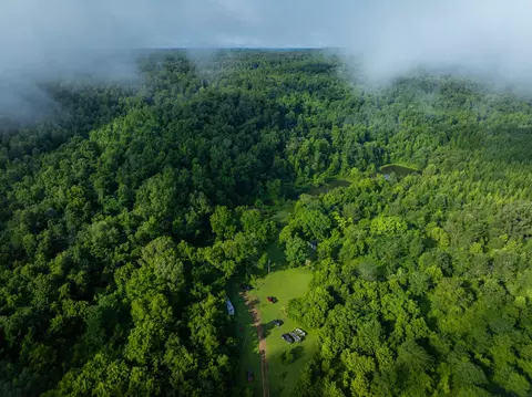 1765 Old Cedar Creek Rd, Linden, TN 37096