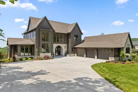8142 Mountain Laurel Trl #SIGNAL, Signal Mountain, TN 37377