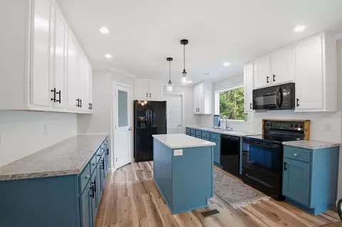 1850 Little Bartons Creek Rd, Cumberland Furnace, TN 37051
