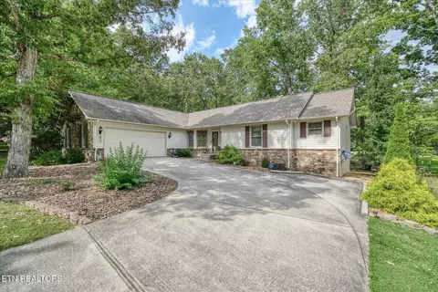 138 Baltusrol Rd, Crossville, TN 38558