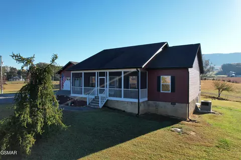 120 County Line Rd, Dandridge, TN 37725