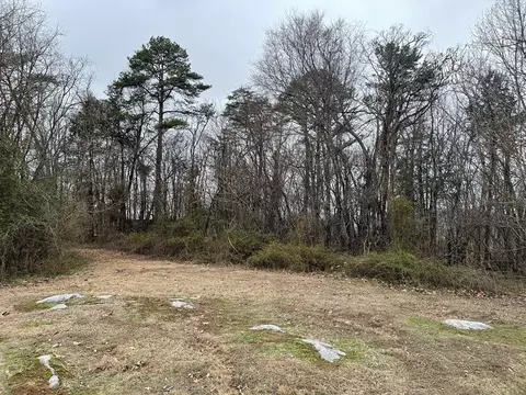 15 Burnett Dr, Kodak, TN 37764