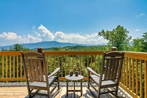 4428 Stackstone Rd, Sevierville, TN 37862 photo 4