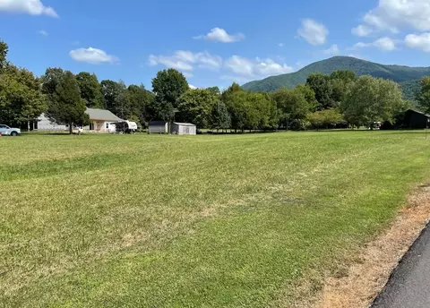 20 Huskey Ln, Sevierville, TN 37862