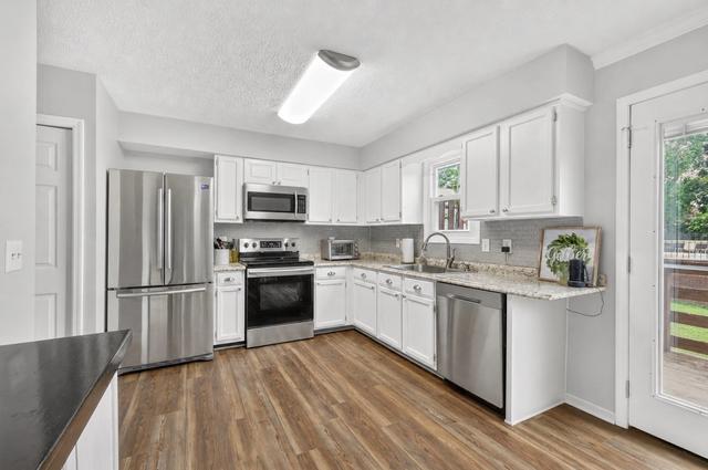 430 Walton Ferry Rd #802, Hendersonville, TN 37075